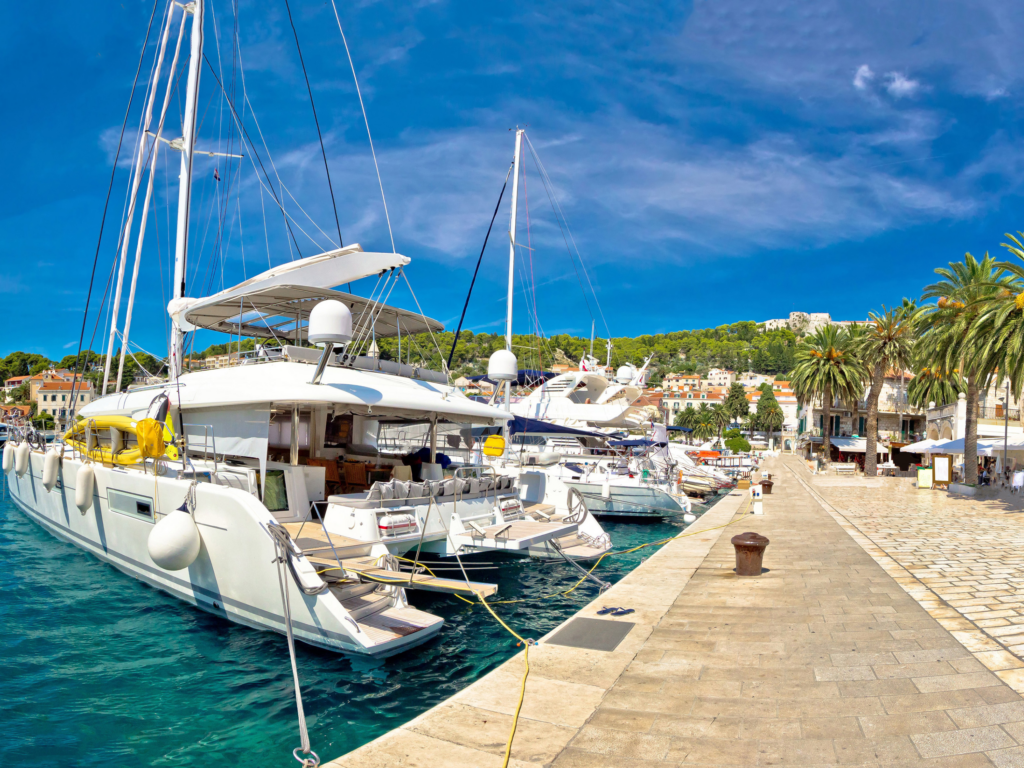 noleggio catamarano con skipper croazia